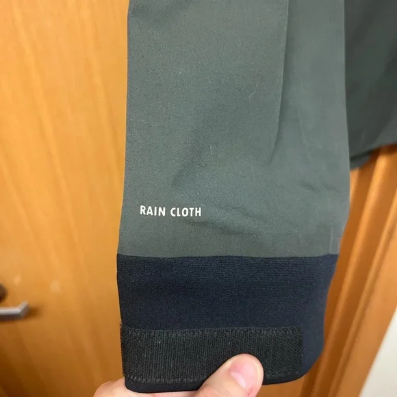 Filson Skagit Rain Jacket - Picture 4 of 4